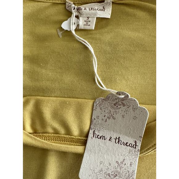 New Hem & Thread Goldenrod Short Sleeve T-shirt Slit Hem Stretch Small NWT - Picture 5 of 6